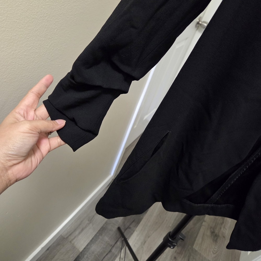 Aritzia Babaton Black Power Blazer | Open Front Tailored Career Office Jacket - Picture 4 of 9